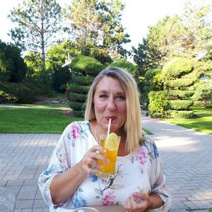 Meet your Posher, Kay